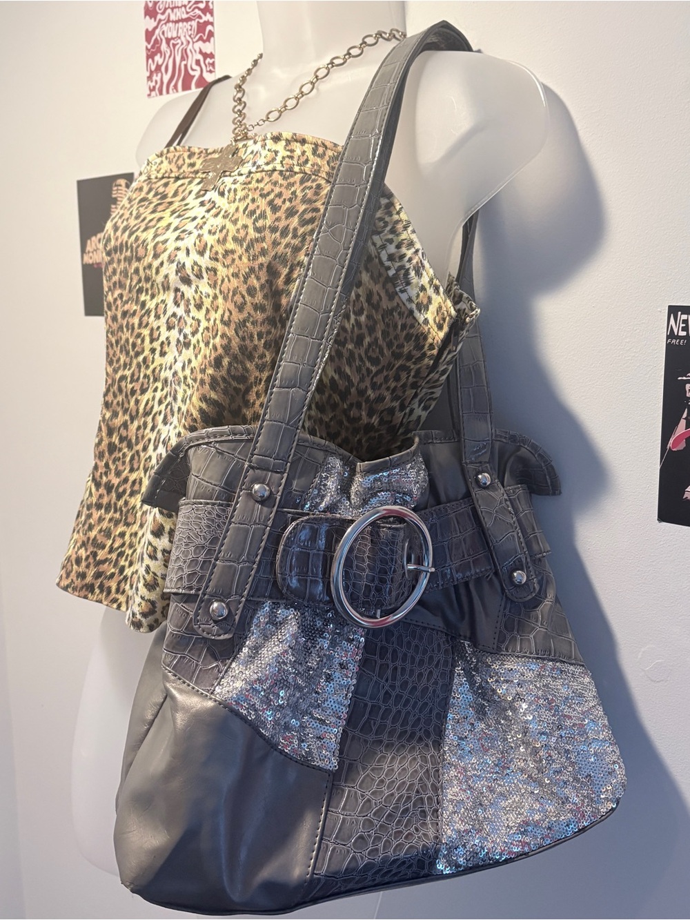 Y2K Gray Croc-Texture Shoulder Bag with Metallic Accent
